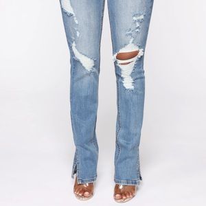 High rise jeans from fashion nova .never worn SIZE 14+